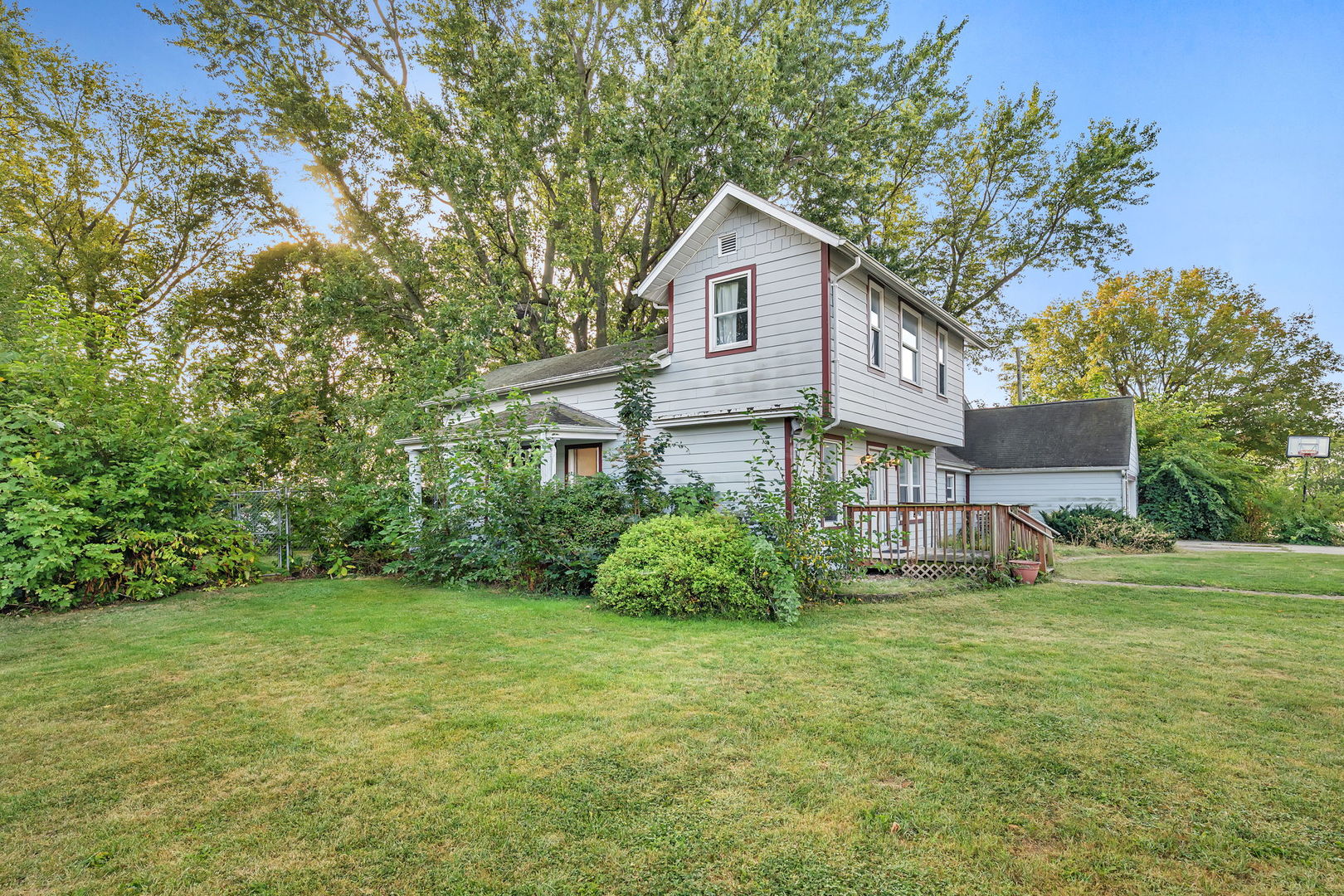 1636 N 4012th Road, Earlville, IL 60518