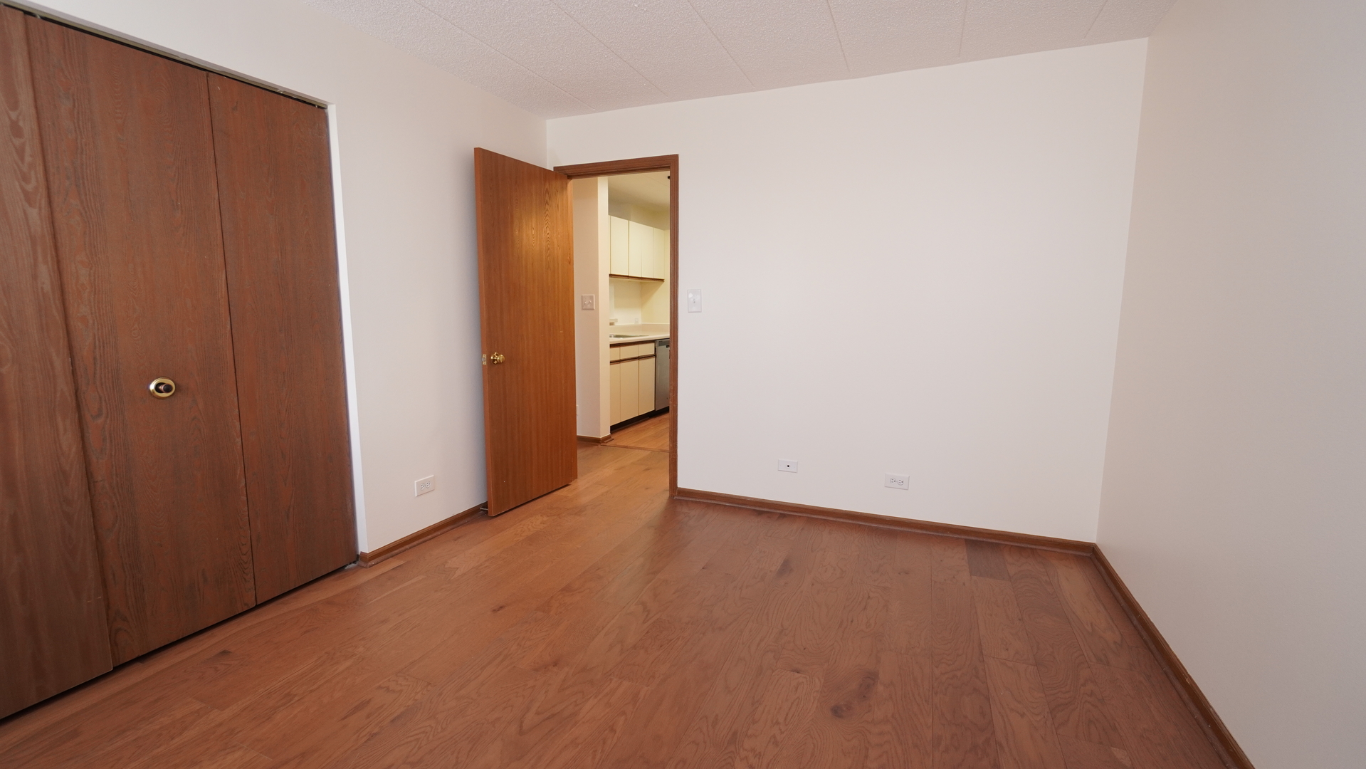 75 Kristin Circle #516, Schaumburg, IL 60195