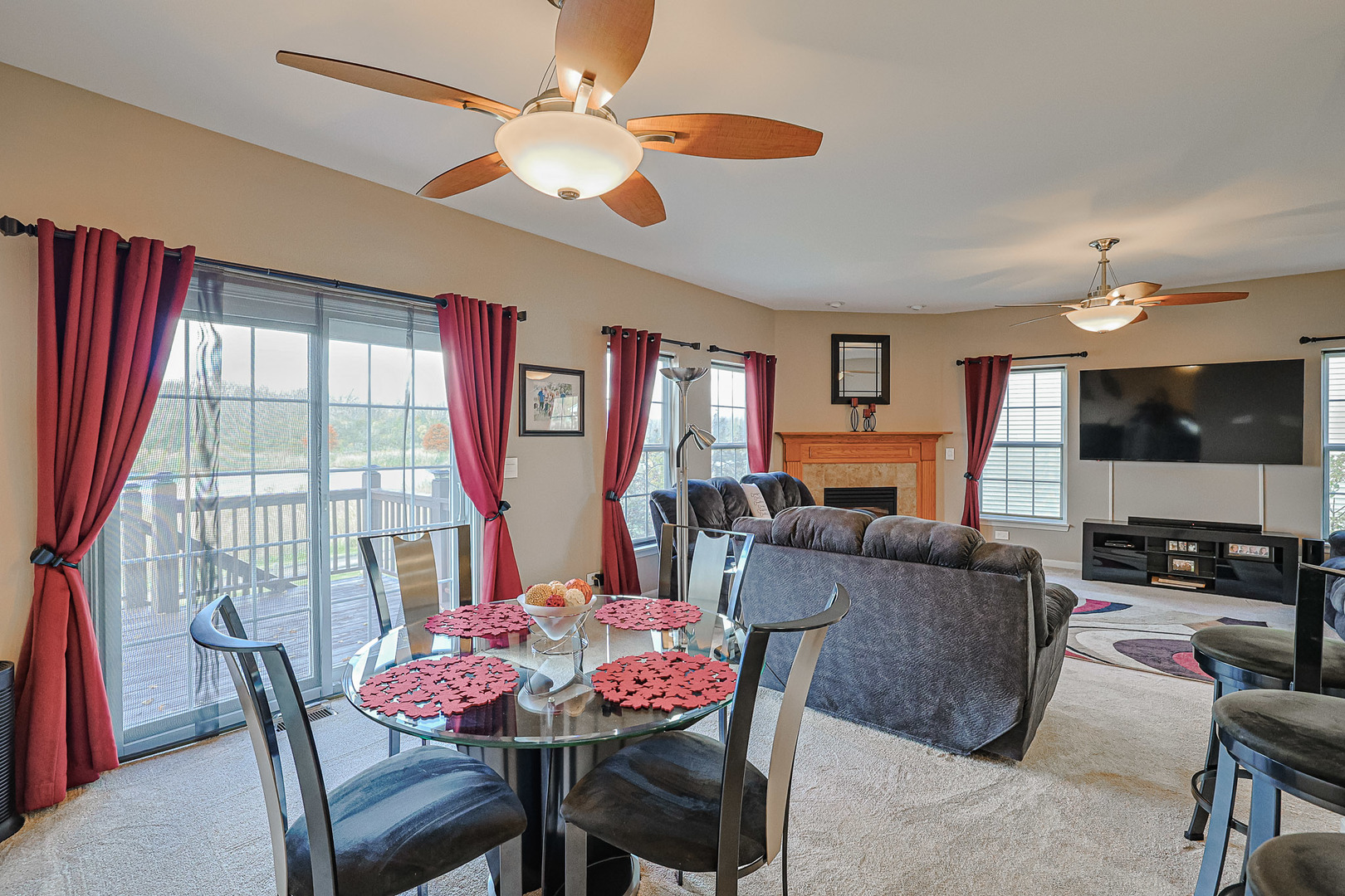 1242 Prairie View Parkway, Cary, IL 60013