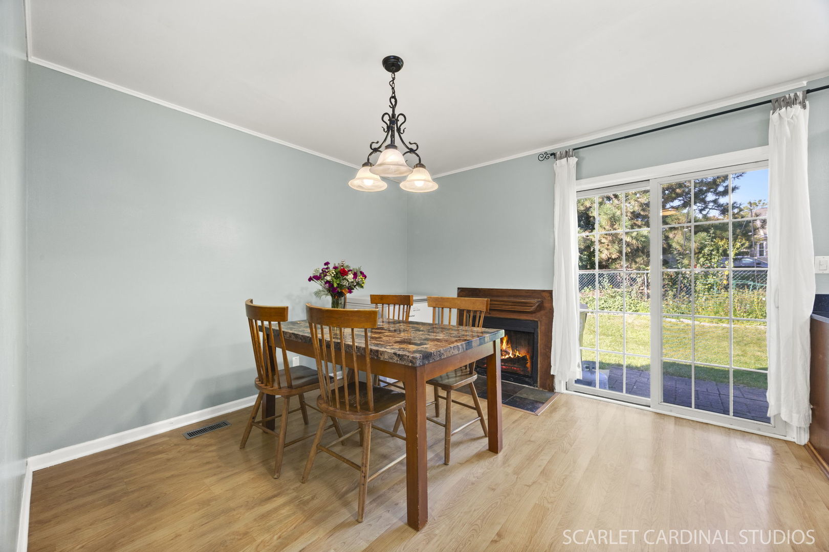 3S340 Blackthorn Lane, Warrenville, IL 60555