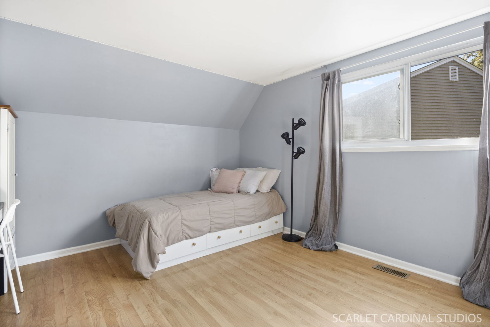 3S340 Blackthorn Lane, Warrenville, IL 60555