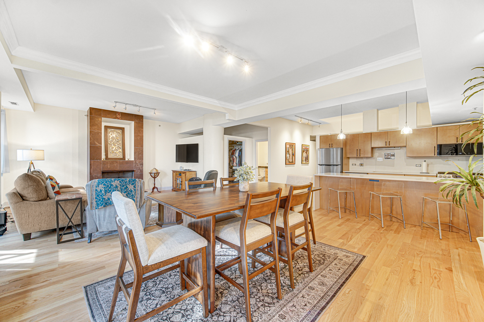 165 N Canal Street #514, Chicago, IL 60606