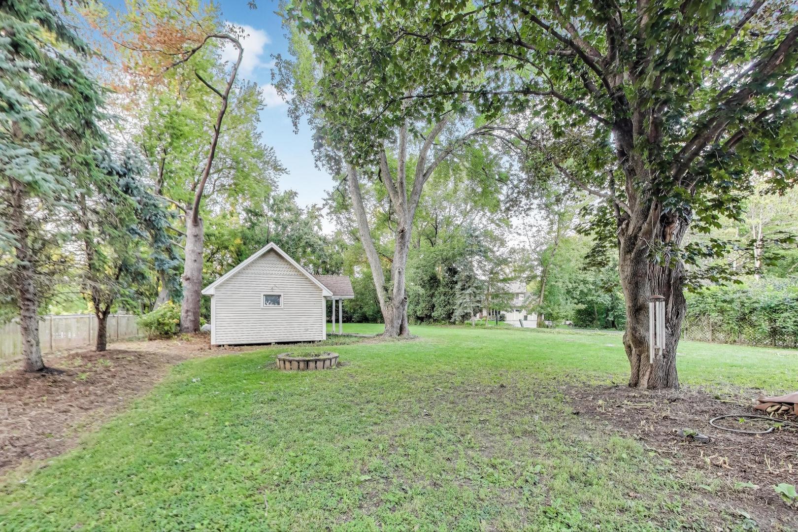 650 W Echo Lane, Palatine, IL 60067