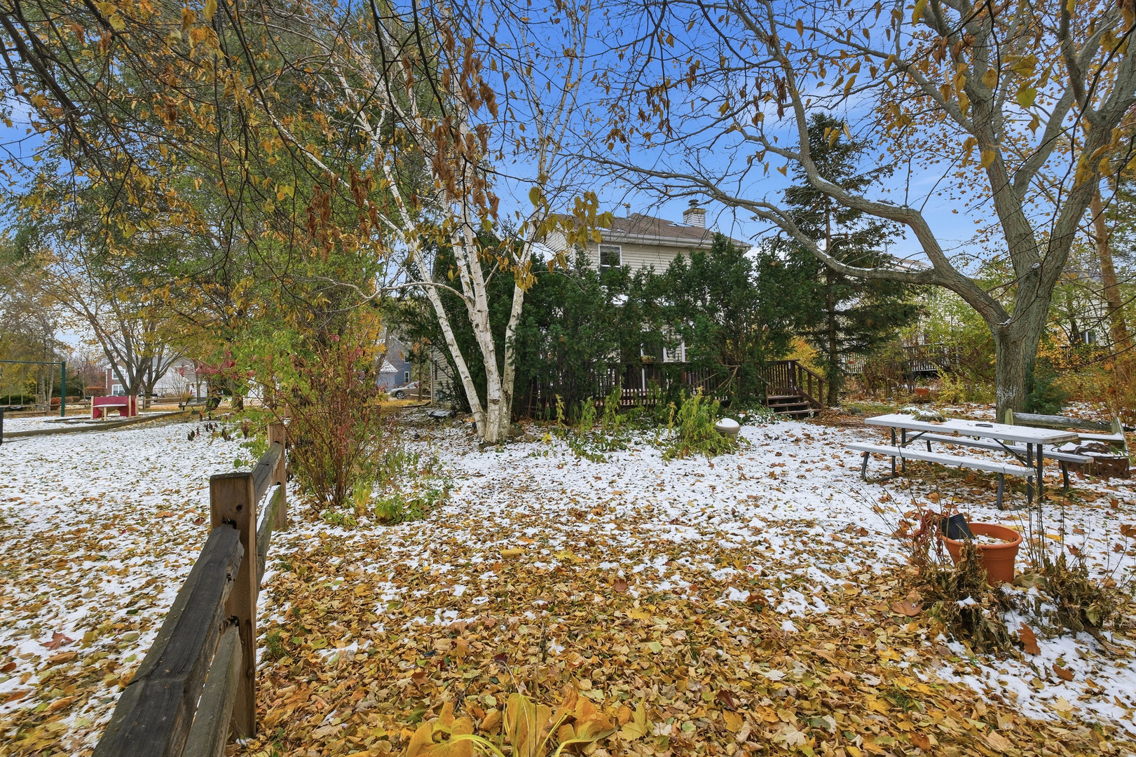 684 N Autumn Circle, Lindenhurst, IL 60046