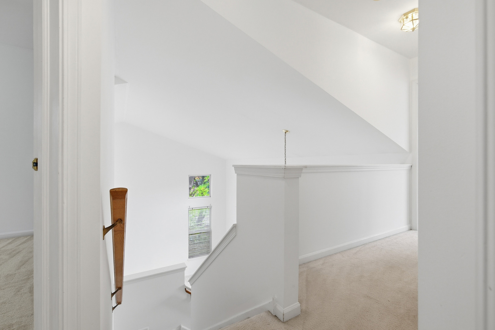 684 N Autumn Circle, Lindenhurst, IL 60046