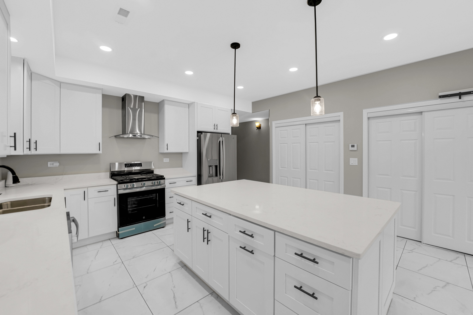 131 N 21st Avenue, Melrose Park, IL 60160