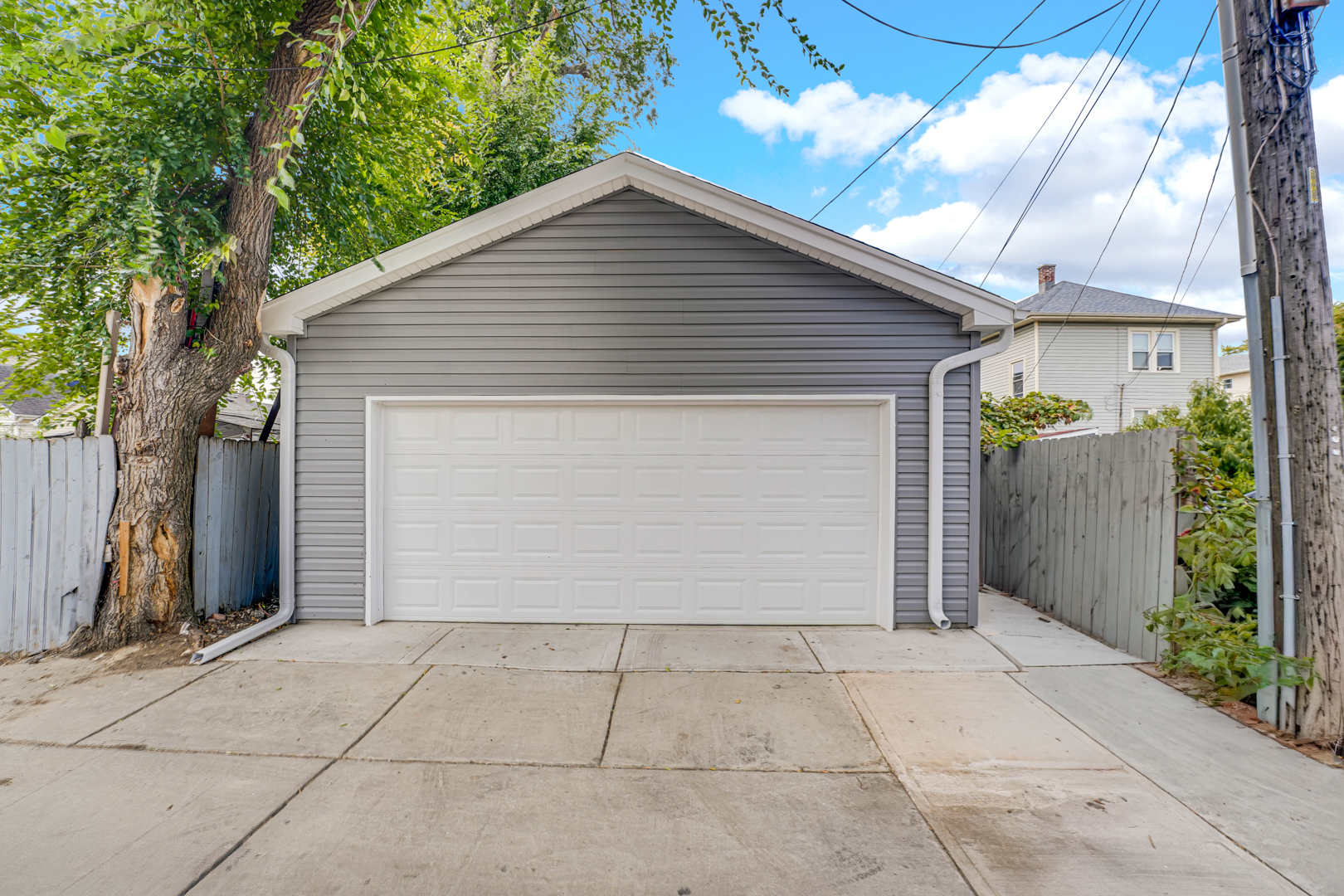 131 N 21st Avenue, Melrose Park, IL 60160