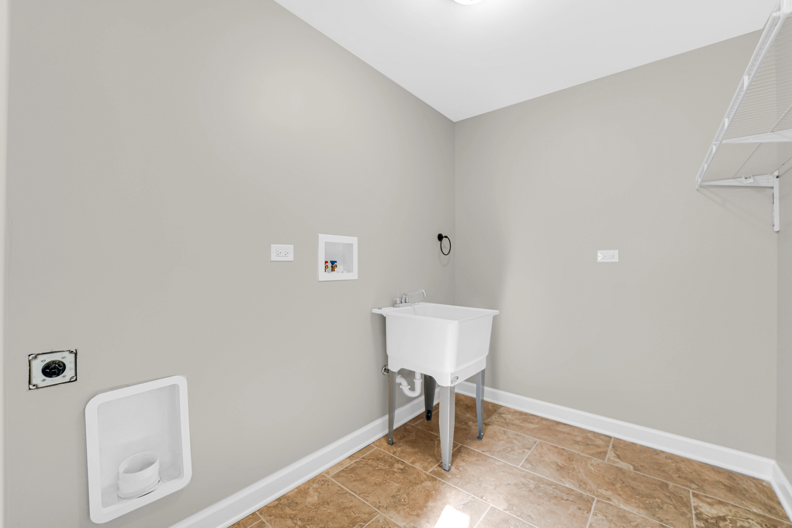 131 N 21st Avenue, Melrose Park, IL 60160