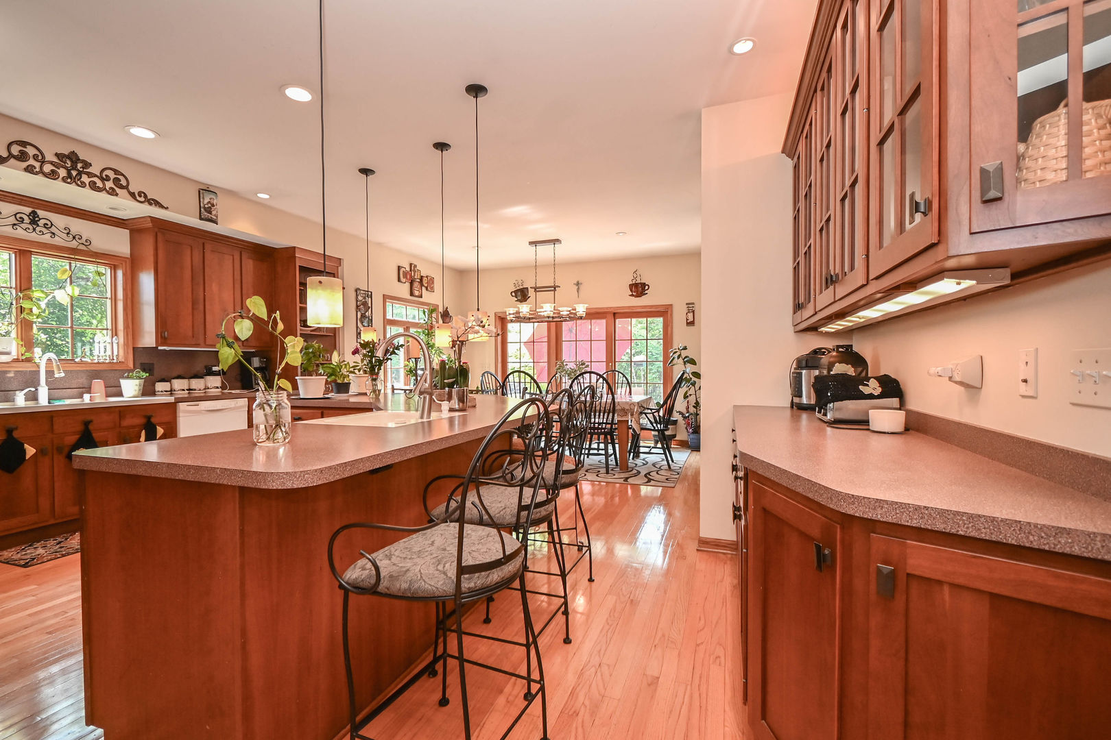 2350 N Lewis Avenue, Waukegan, IL 60087