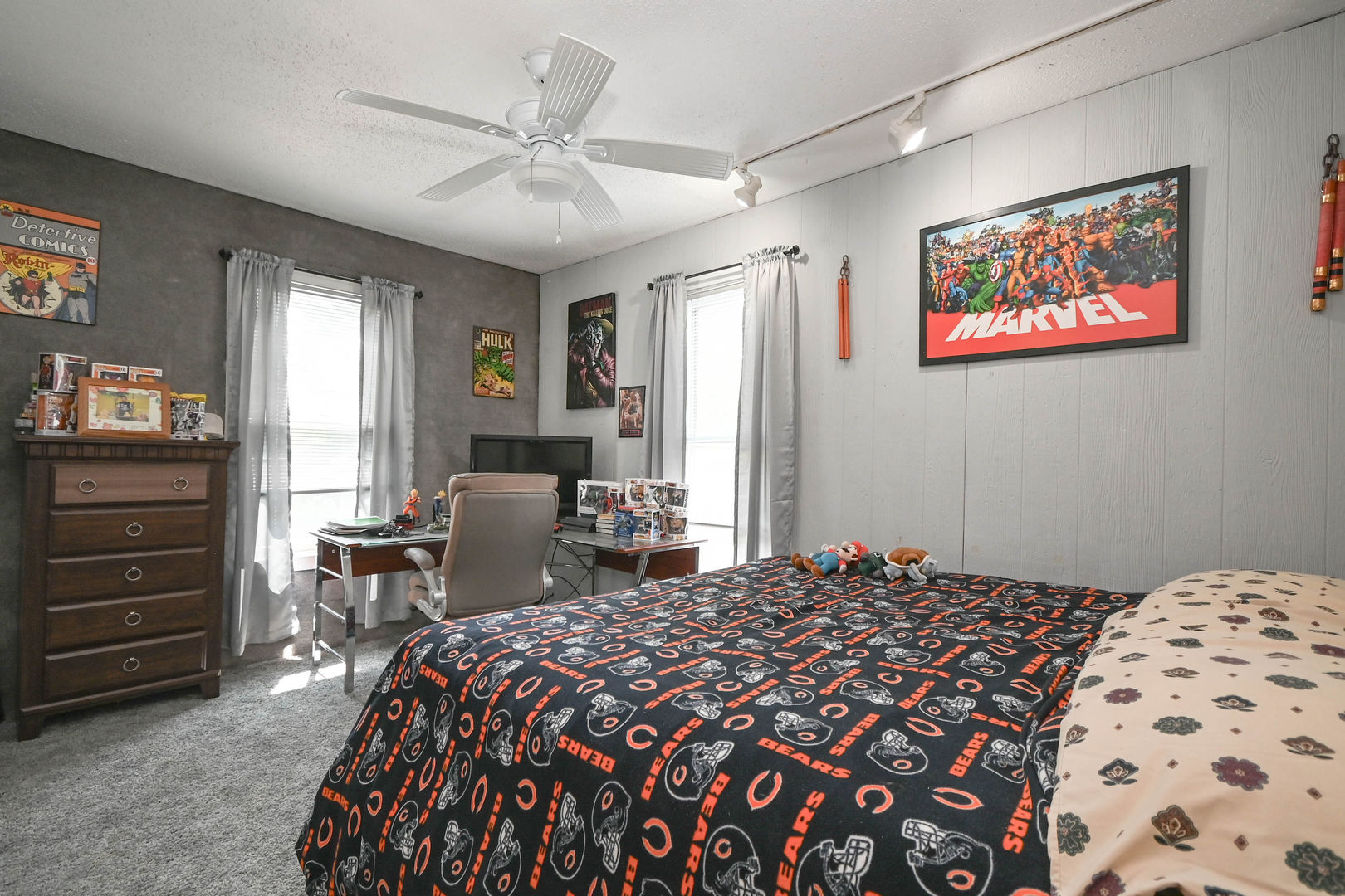 2350 N Lewis Avenue, Waukegan, IL 60087