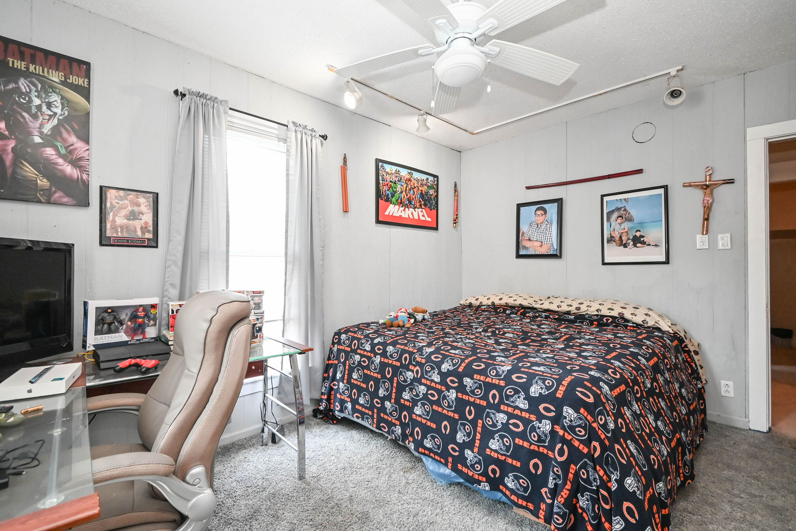 2350 N Lewis Avenue, Waukegan, IL 60087