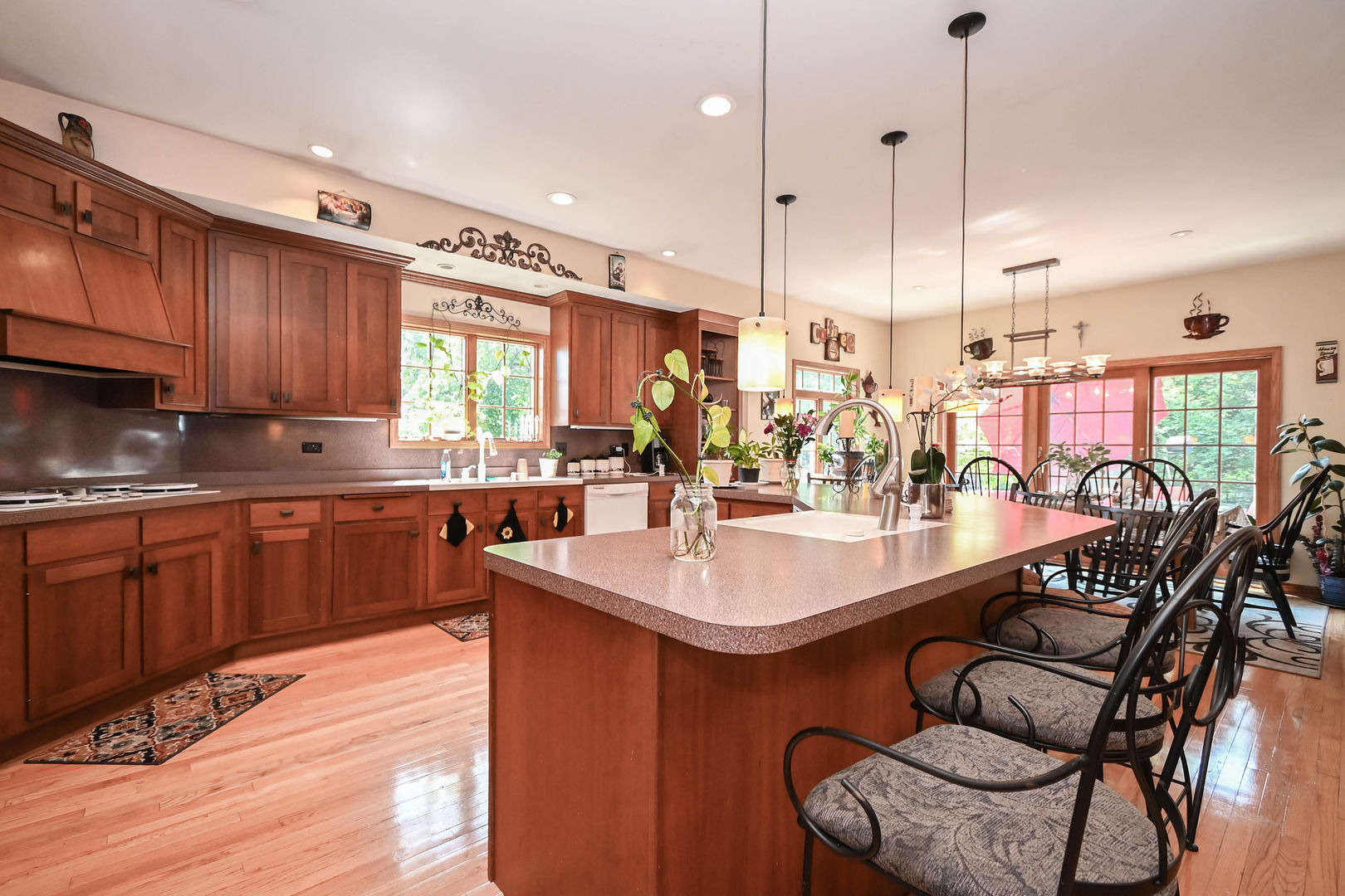 2350 N Lewis Avenue, Waukegan, IL 60087