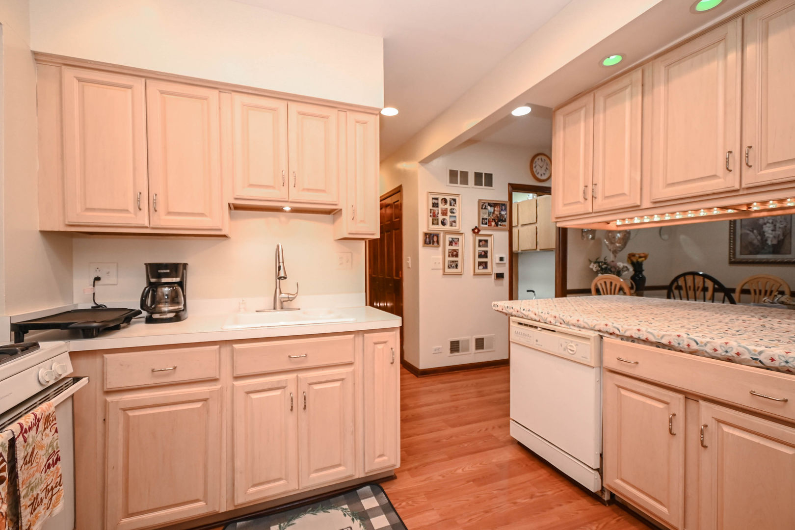 2350 N Lewis Avenue, Waukegan, IL 60087