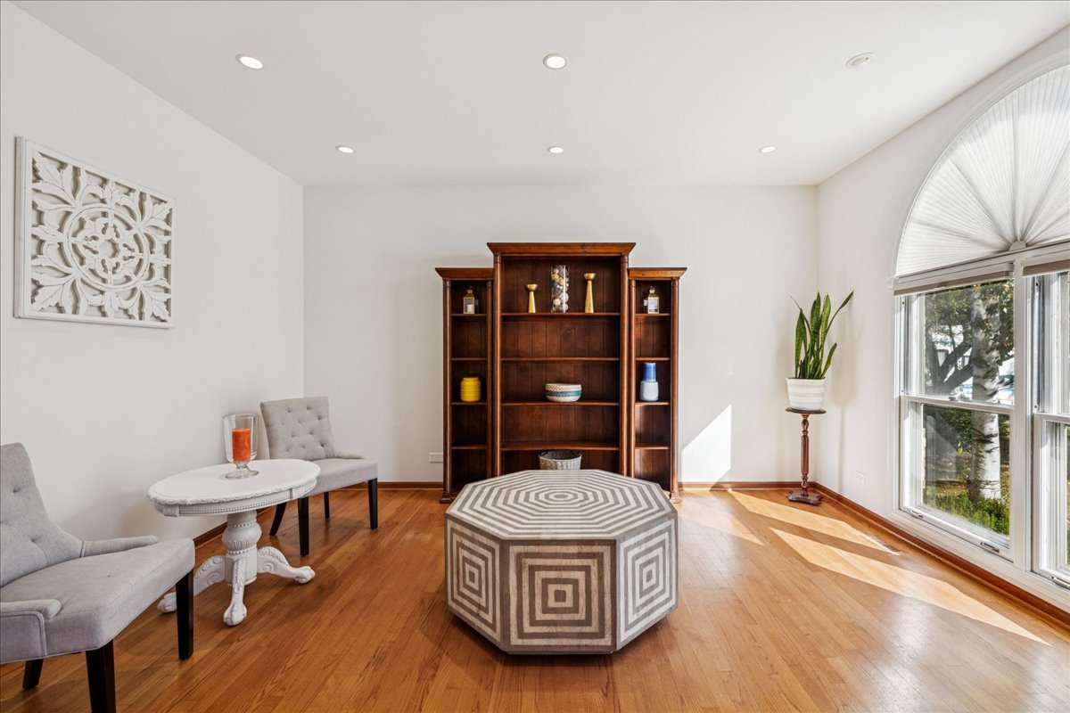 1300 Alexandra Boulevard, Crystal Lake, IL 60014