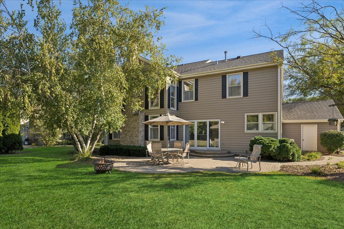 1300 Alexandra Boulevard, Crystal Lake, IL 60014