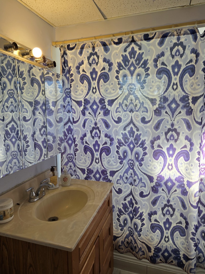 15944 Vera Court, Oak Forest, IL 60452