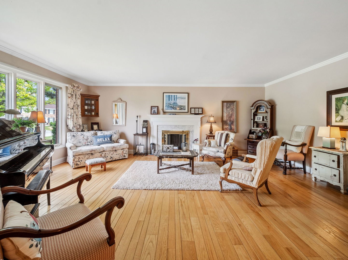 2s658 Avenue Vendome, Oak Brook, IL 60523