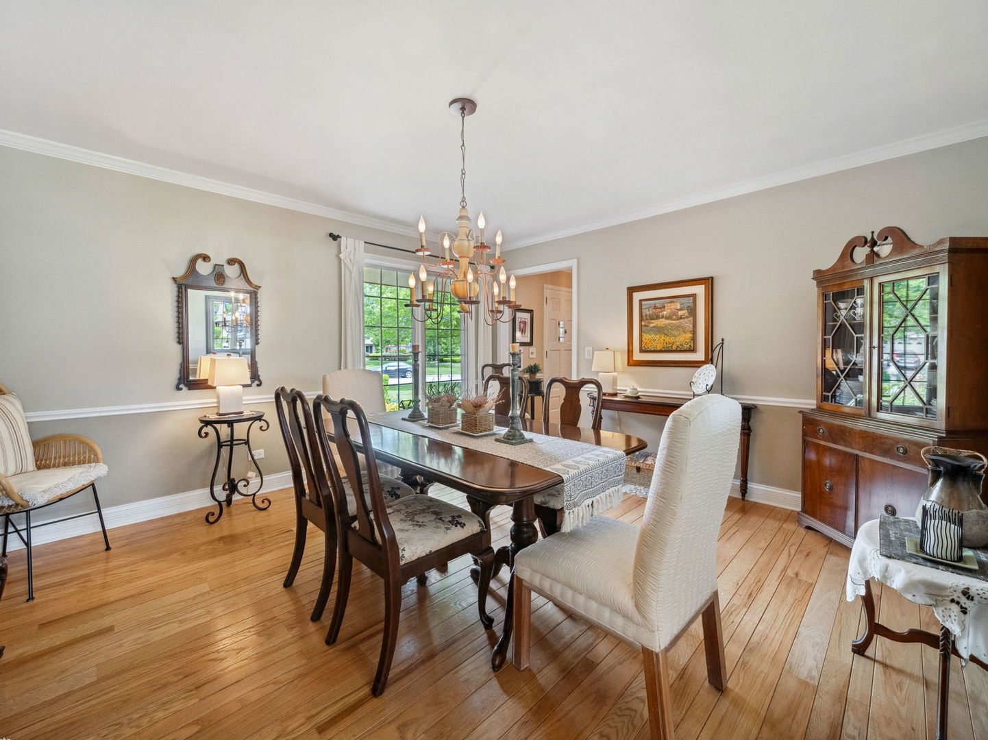 2s658 Avenue Vendome, Oak Brook, IL 60523