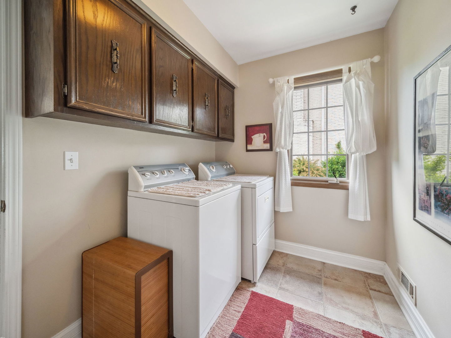 2s658 Avenue Vendome, Oak Brook, IL 60523