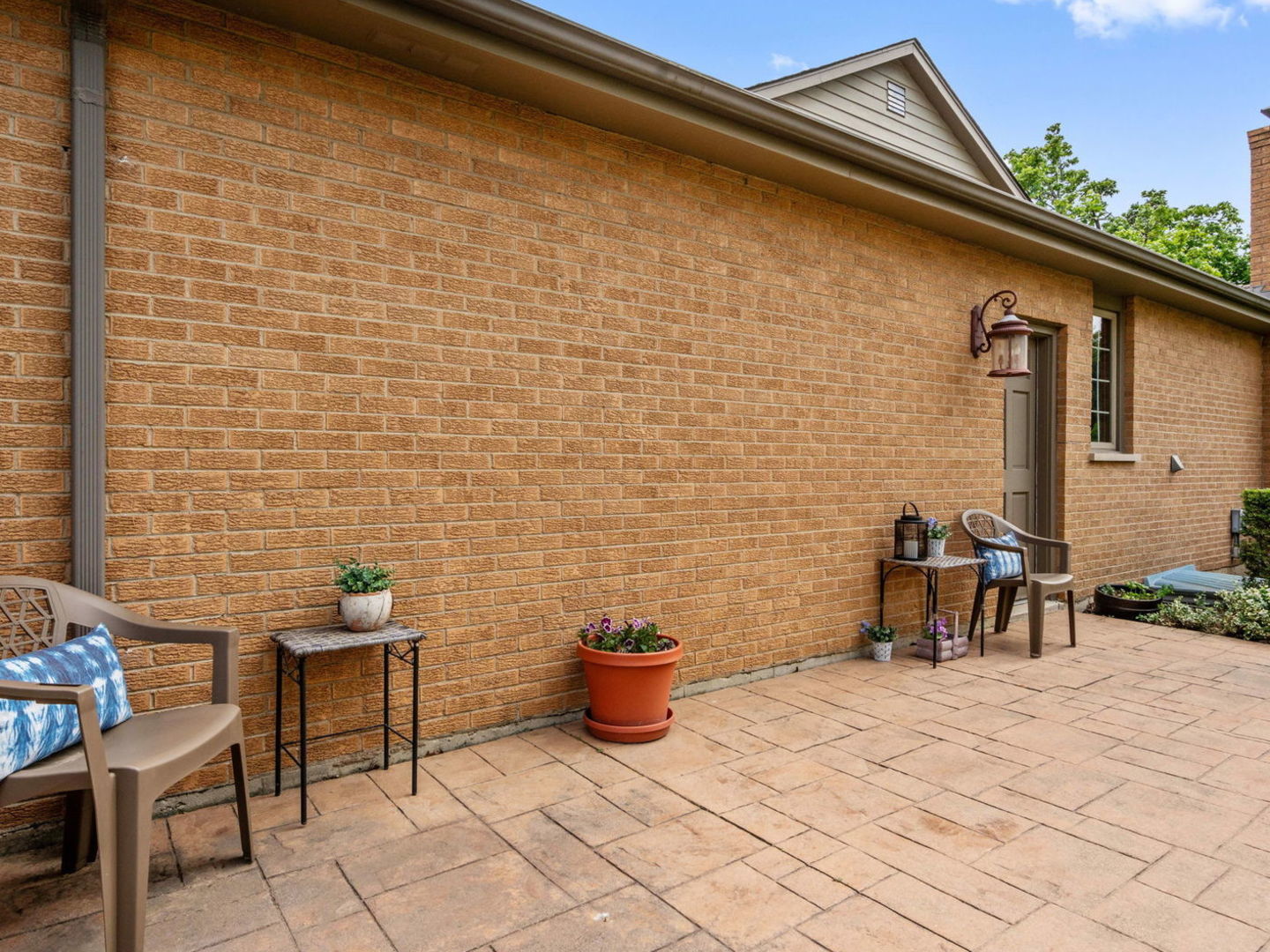 2s658 Avenue Vendome, Oak Brook, IL 60523