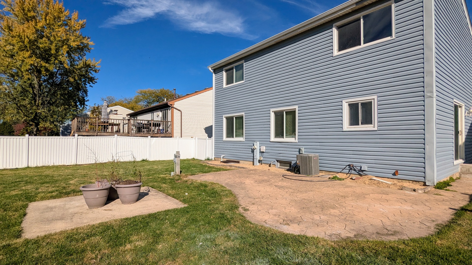 650 Shining Water Drive, Carol Stream, IL 60188