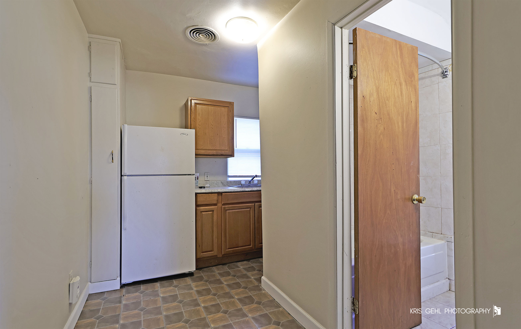 428 N Poplar Street, Waukegan, IL 60085