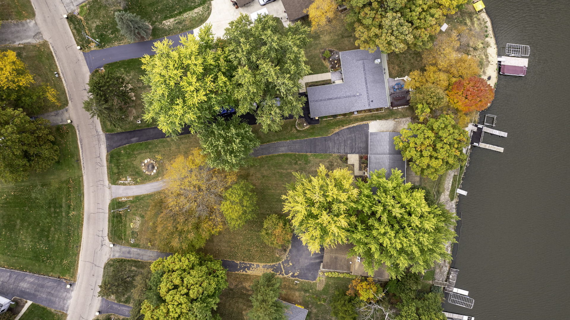 848 Lake Holiday Drive, Sandwich, IL 60548