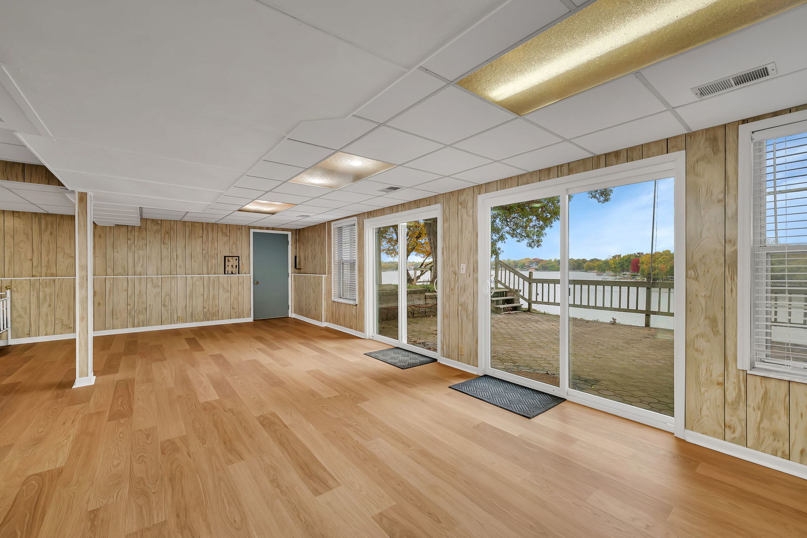 848 Lake Holiday Drive, Sandwich, IL 60548