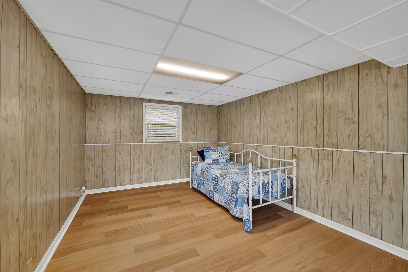 848 Lake Holiday Drive, Sandwich, IL 60548