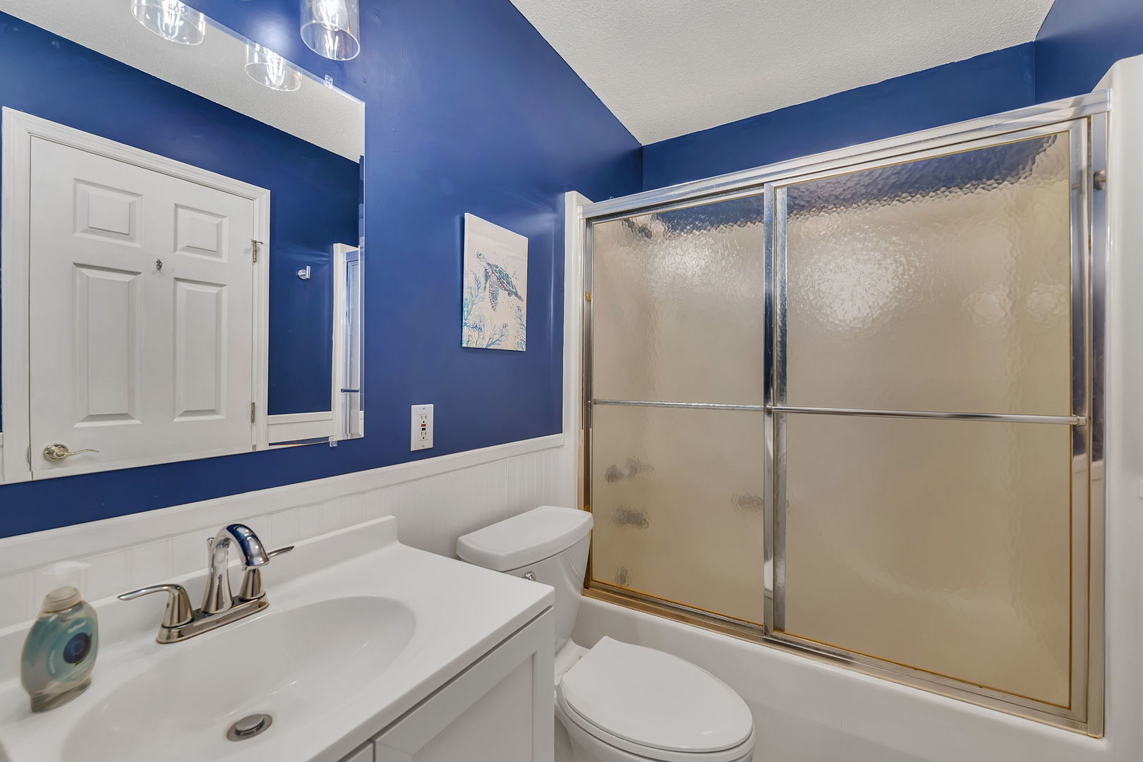 848 Lake Holiday Drive, Sandwich, IL 60548