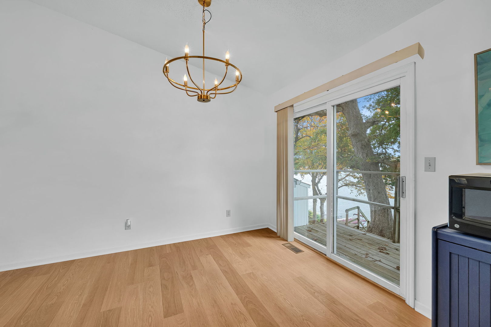 848 Lake Holiday Drive, Sandwich, IL 60548