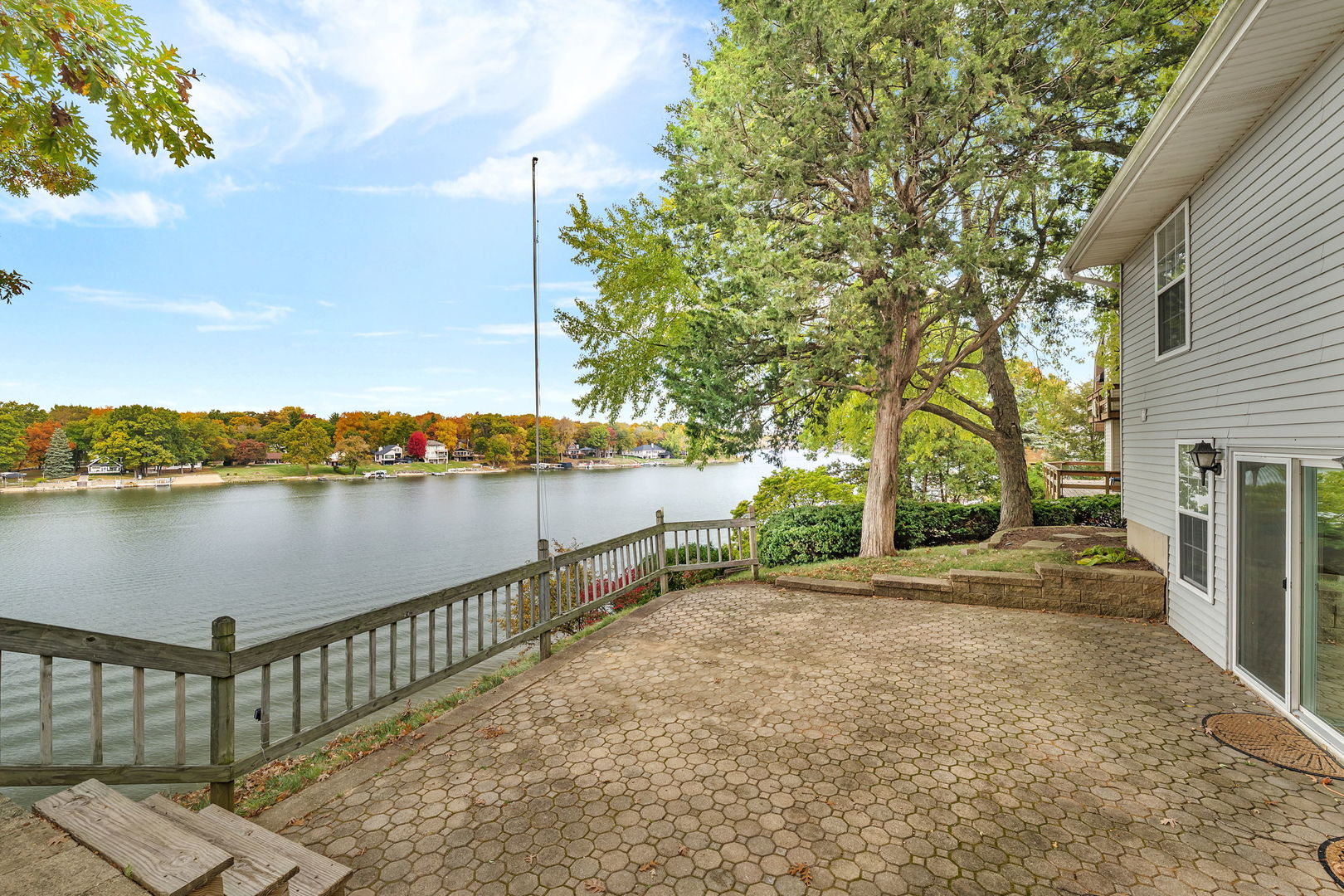 848 Lake Holiday Drive, Sandwich, IL 60548