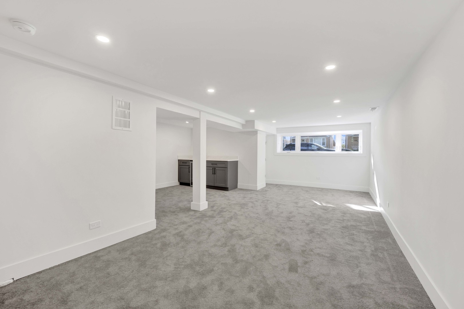 5844 W Leland Avenue, Chicago, IL 60630