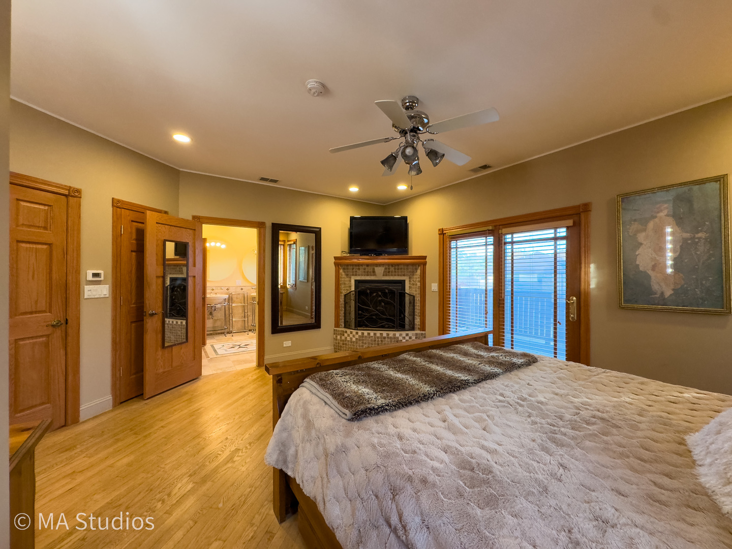 9237 Mason Avenue, Morton Grove, IL 60053