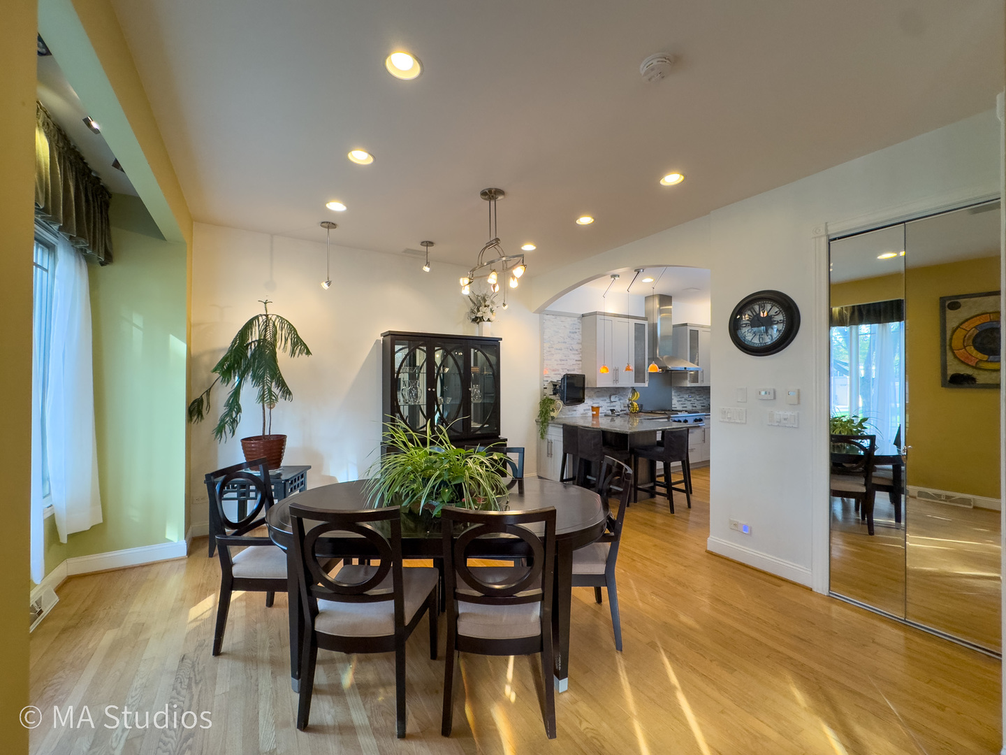 9237 Mason Avenue, Morton Grove, IL 60053