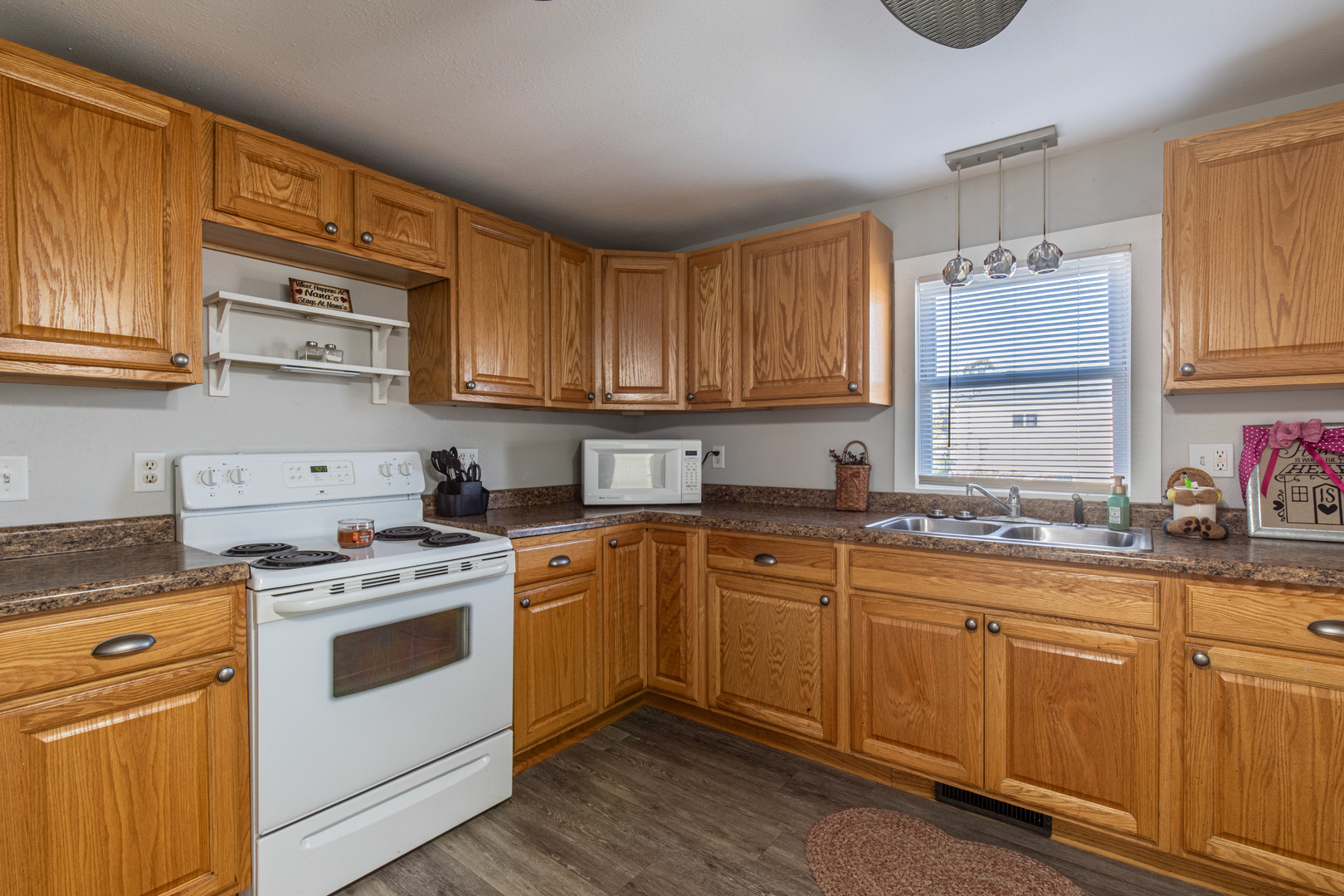 210 W 1st Street, Wyanet, IL 61379