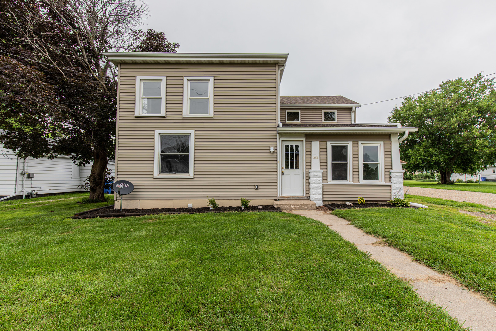 210 W 1st Street, Wyanet, IL 61379