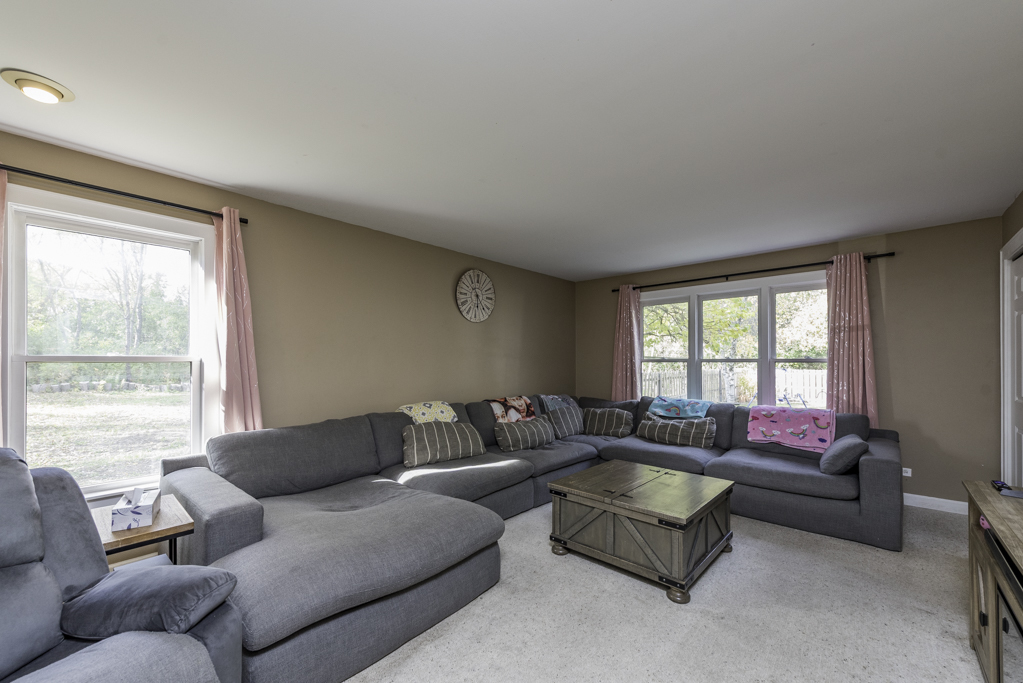 3482 Ellis Avenue, Gurnee, IL 60031