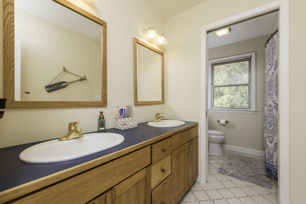 3482 Ellis Avenue, Gurnee, IL 60031