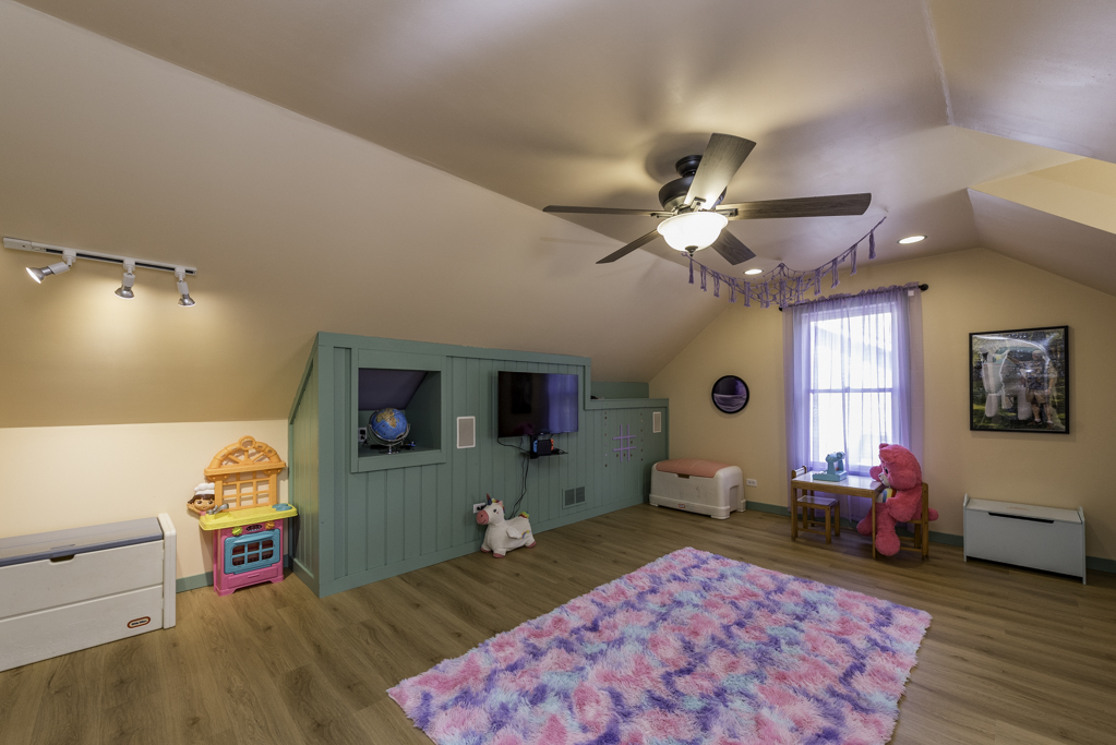 3482 Ellis Avenue, Gurnee, IL 60031