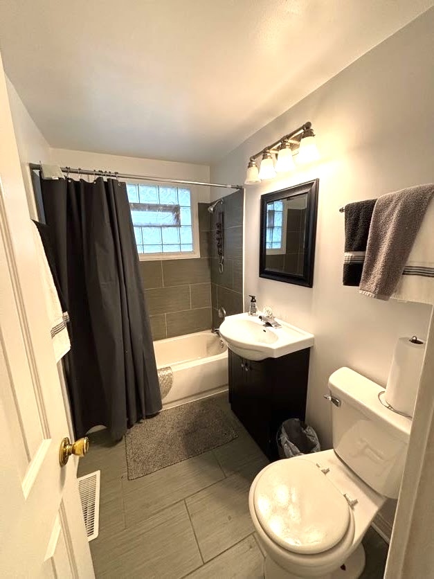 3831 168th Street, Country Club Hills, IL 60478