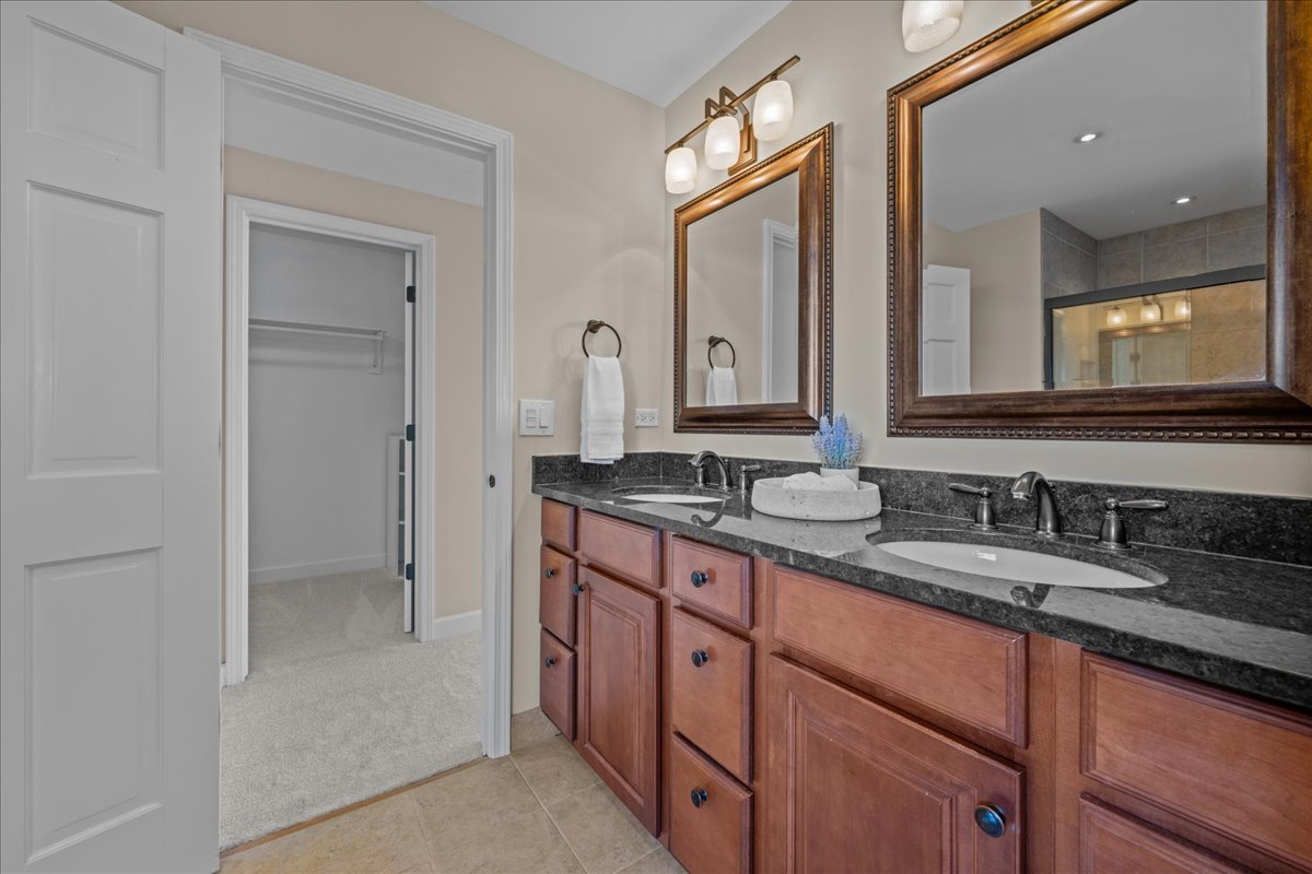 2538 Needham Court, Aurora, IL 60503