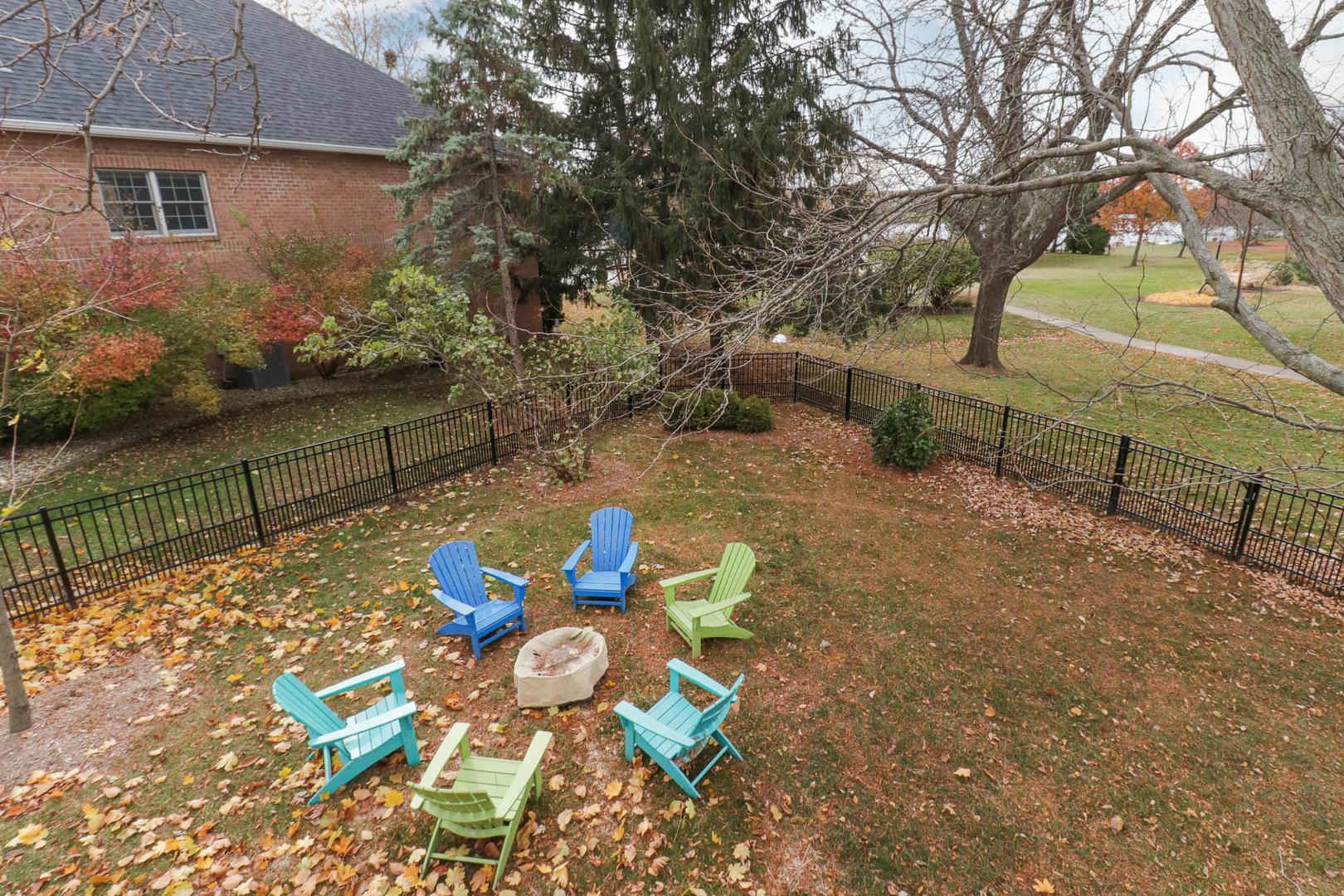 1908 Crimson Lane, Bloomington, IL 61704