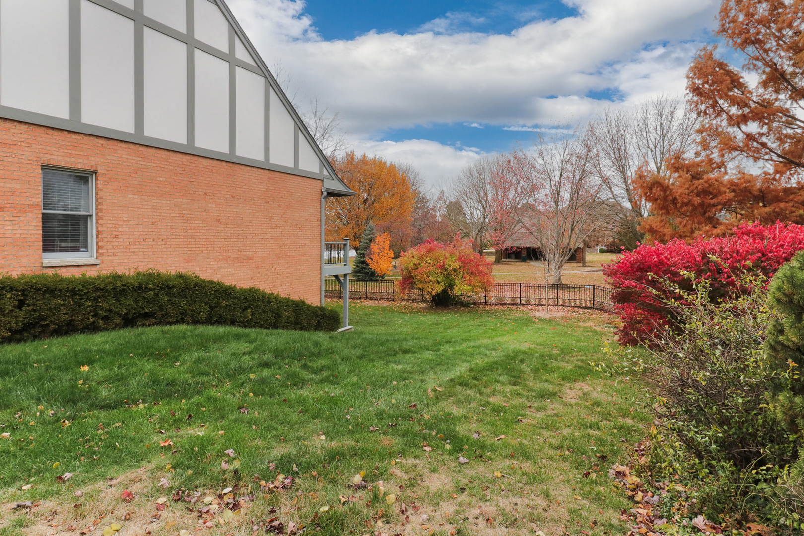 1908 Crimson Lane, Bloomington, IL 61704