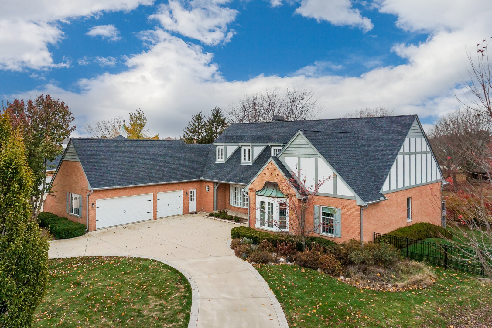 1908 Crimson Lane, Bloomington, IL 61704