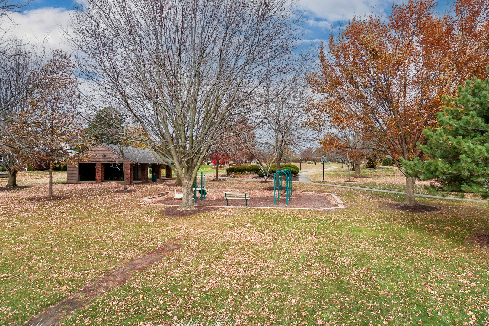 1908 Crimson Lane, Bloomington, IL 61704