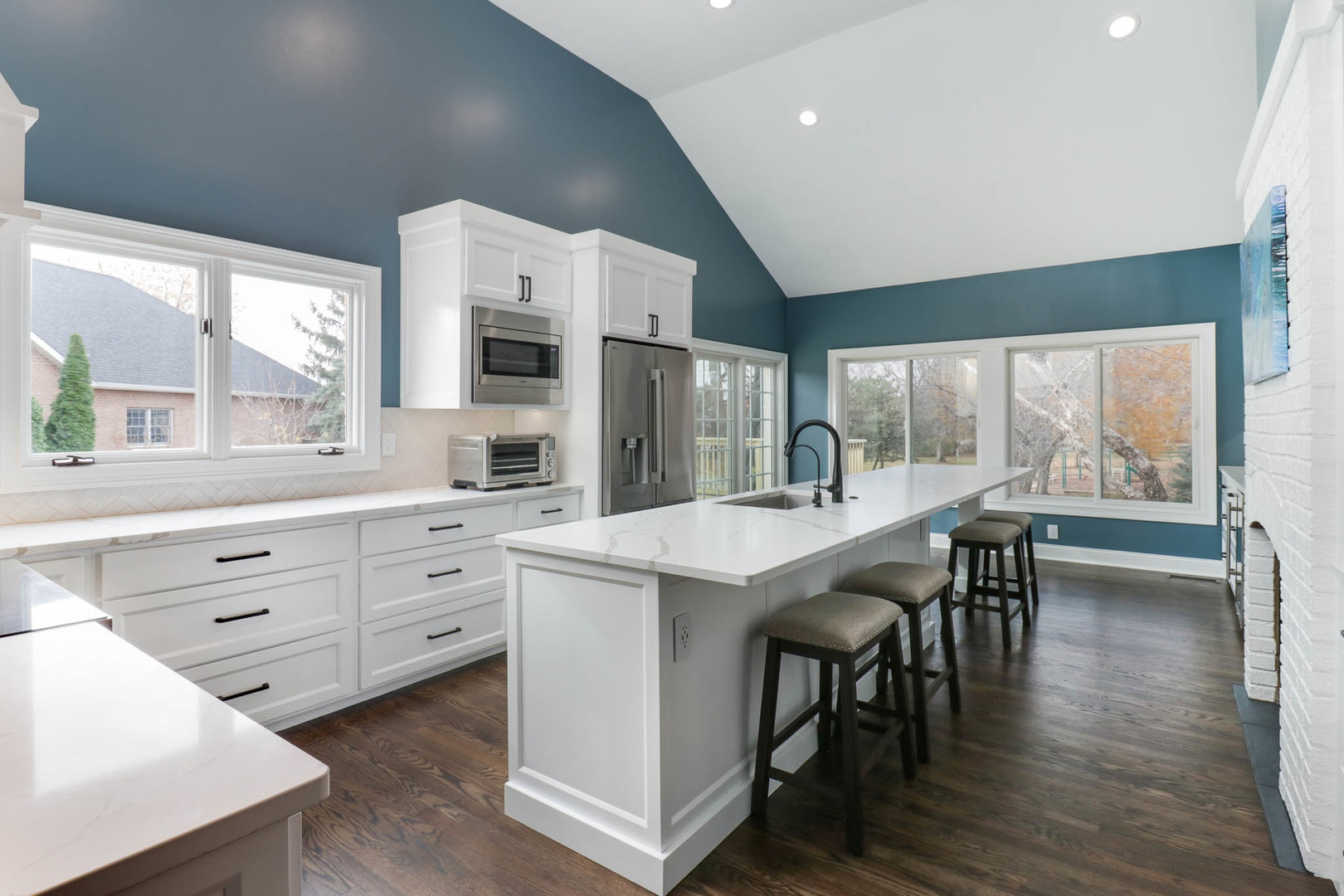 1908 Crimson Lane, Bloomington, IL 61704