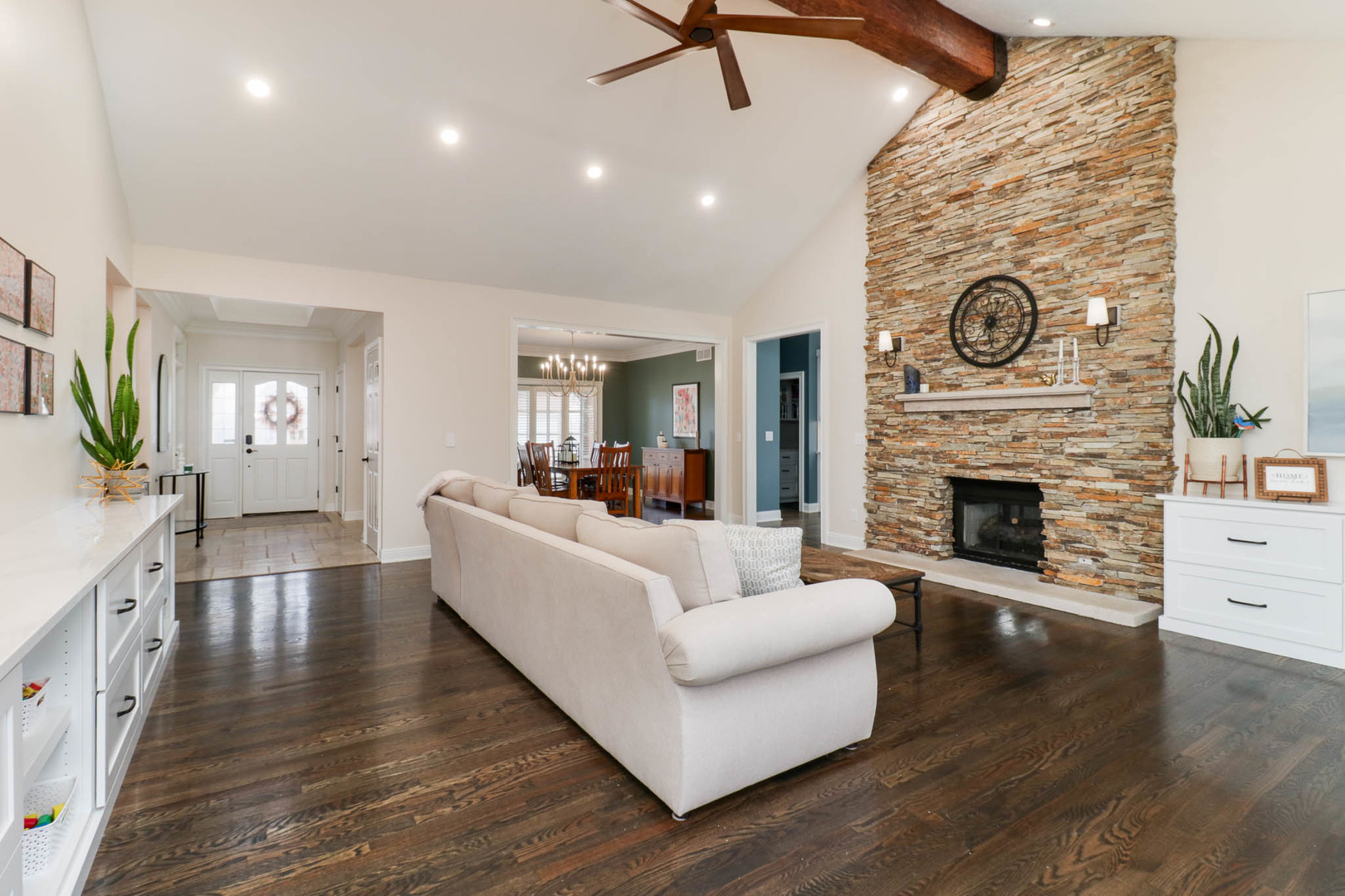 1908 Crimson Lane, Bloomington, IL 61704