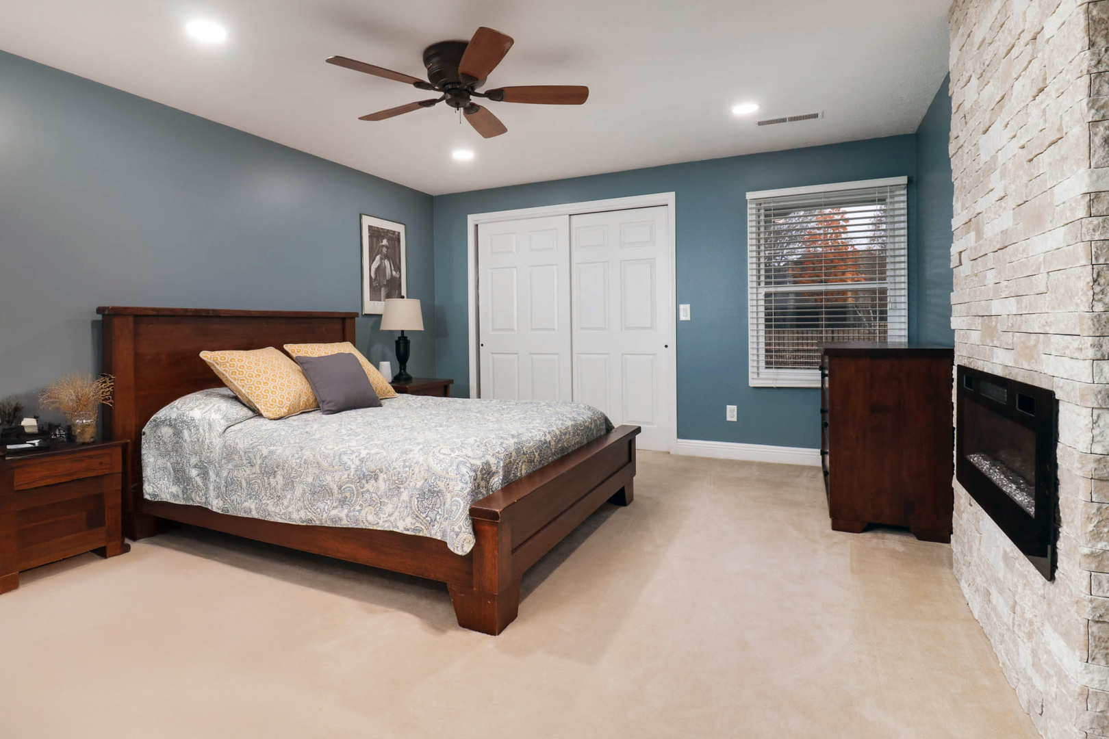 1908 Crimson Lane, Bloomington, IL 61704