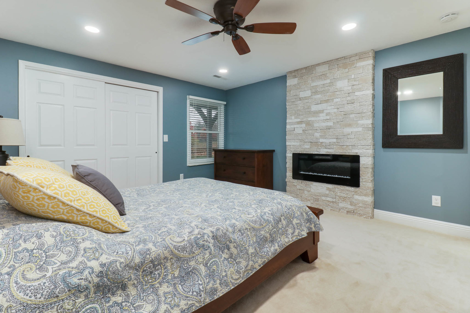 1908 Crimson Lane, Bloomington, IL 61704